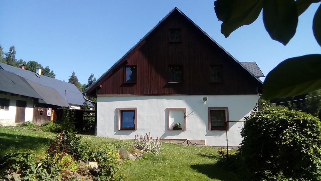 Penzion Edelstejn Petrovice  Exteriör bild